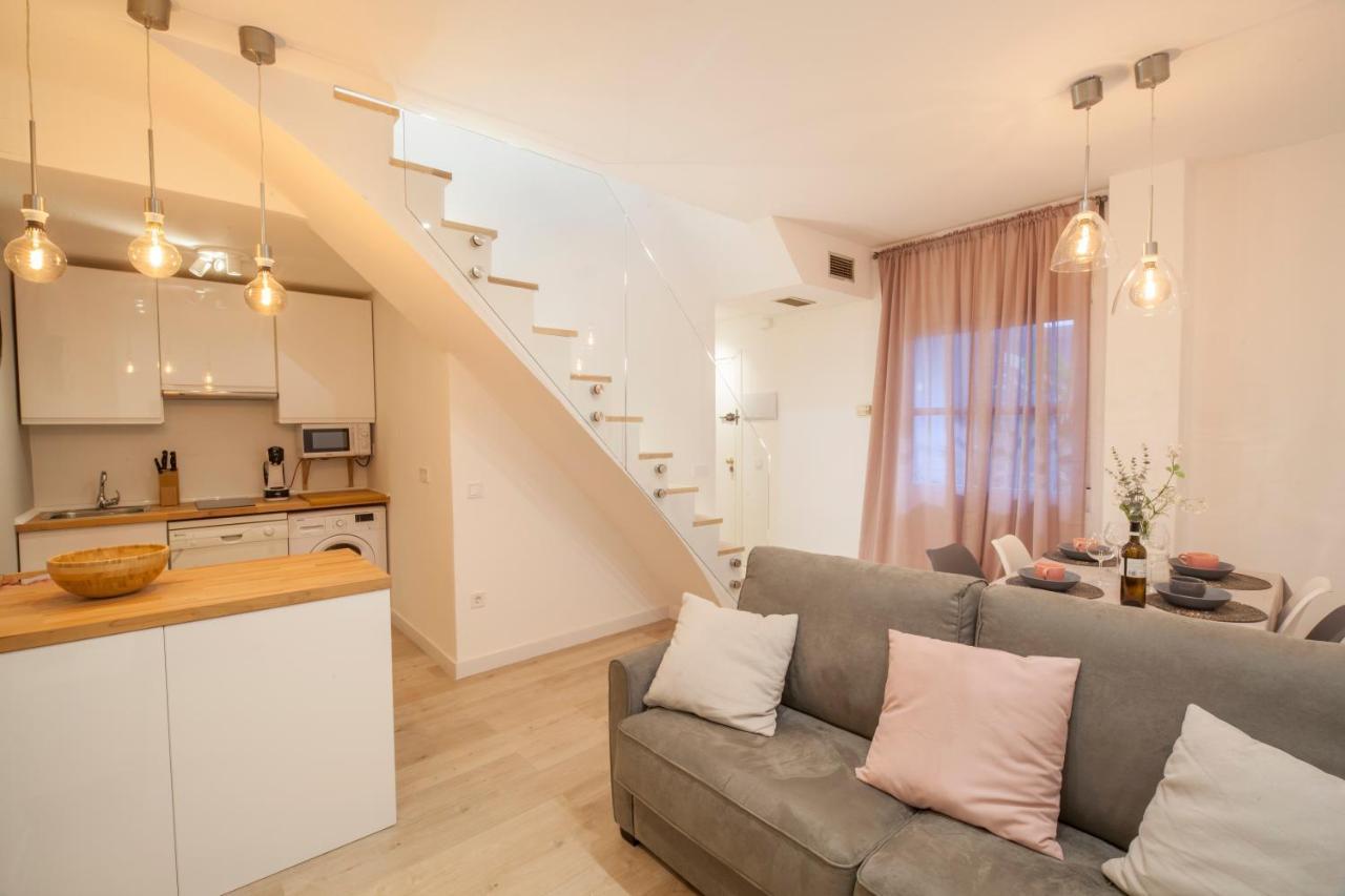 El Apartamento De Rosi Sevilla Kültér fotó